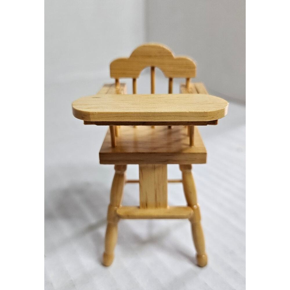 1/12th Scale Doll House Wooden High Chair Baby Doll Nursery Kitchen Miniature